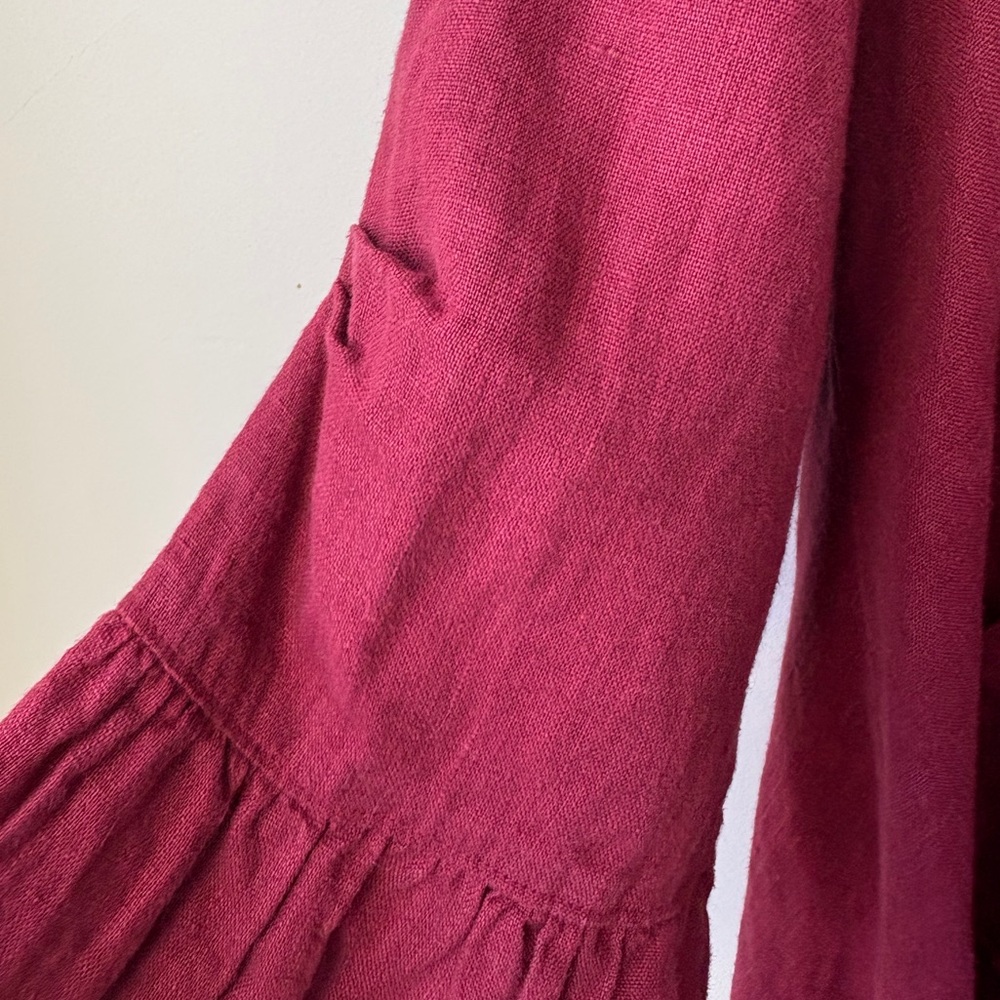 Heart's Desire Butterfly Burgundy Linen Top - Picture 7 of 12
